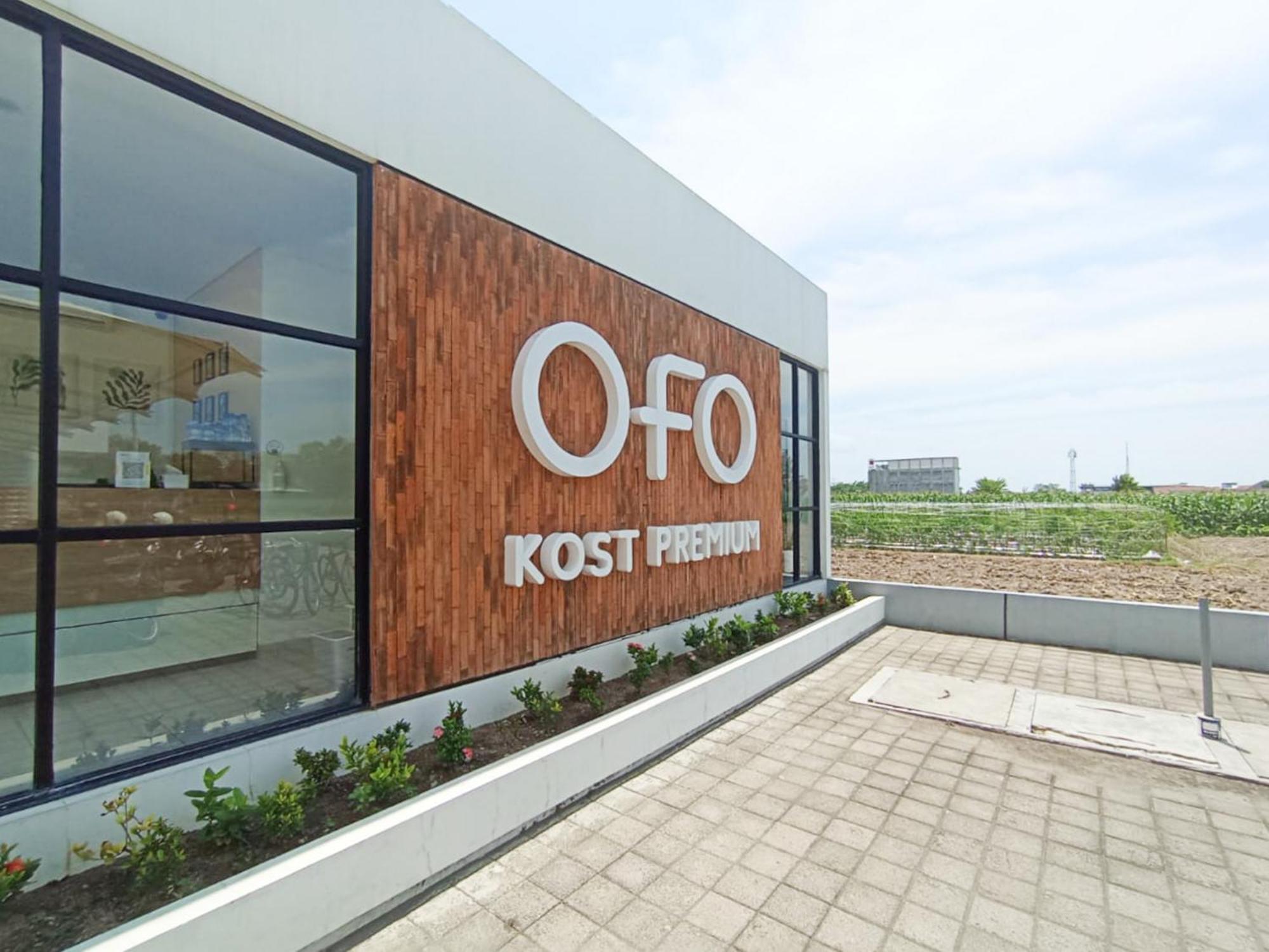 מלון Ofo Kost Premium Kampung Inggris Pare Syariah Mitra Reddoorz מראה חיצוני תמונה